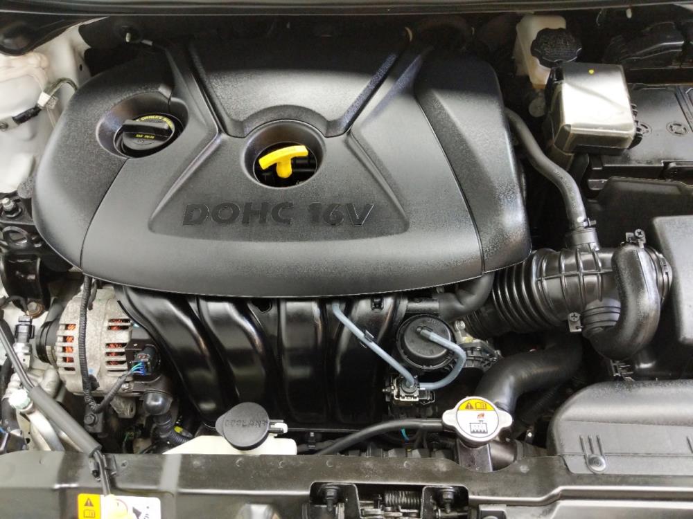 2015 Hyundai Elantra - Engine