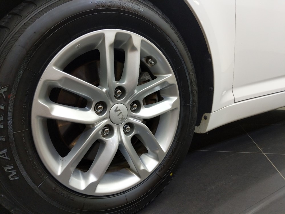 2013 Kia Optima - Wheel