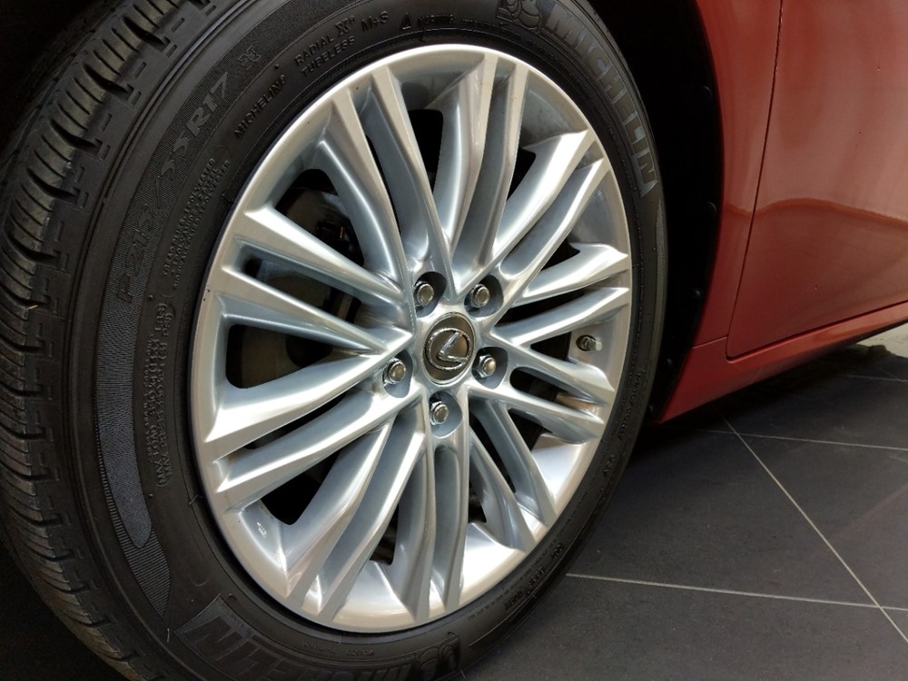 2015 Lexus ES 350 - Wheel