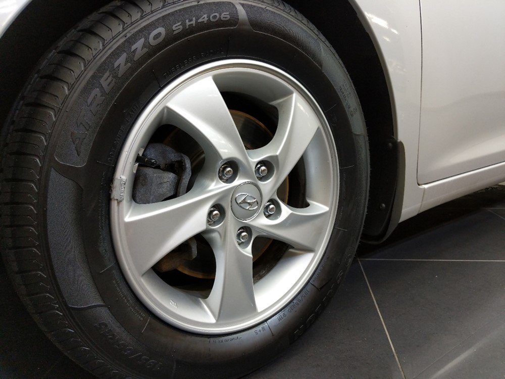 2015 Hyundai Elantra - Wheel