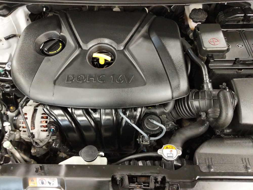 2015 Hyundai Elantra - Engine