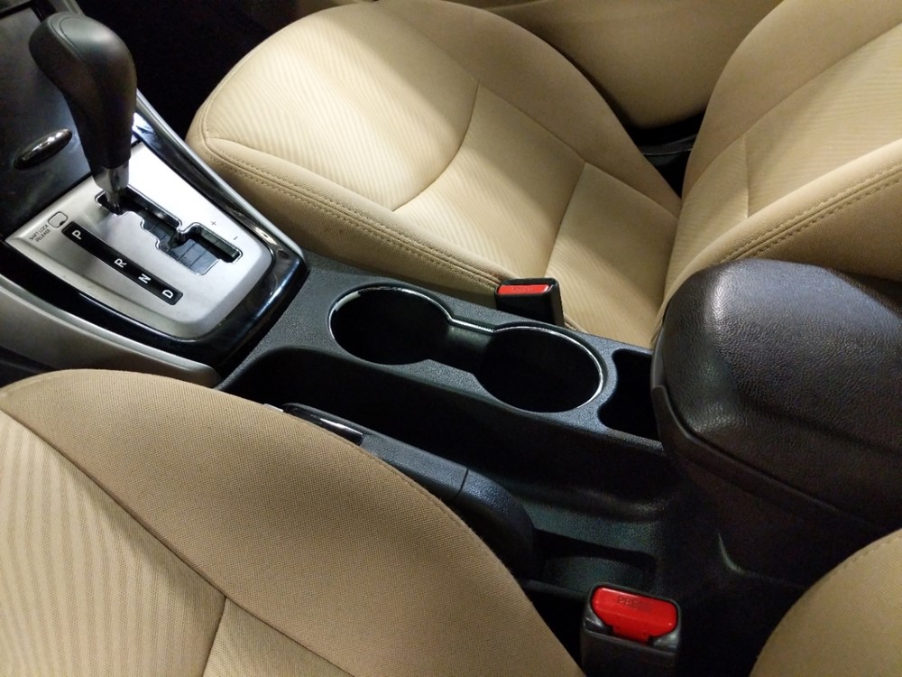 2013 Hyundai Elantra - Center Console/Cup Holders