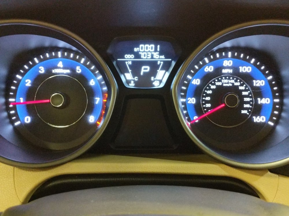 2013 Hyundai Elantra - Odometer Close Up