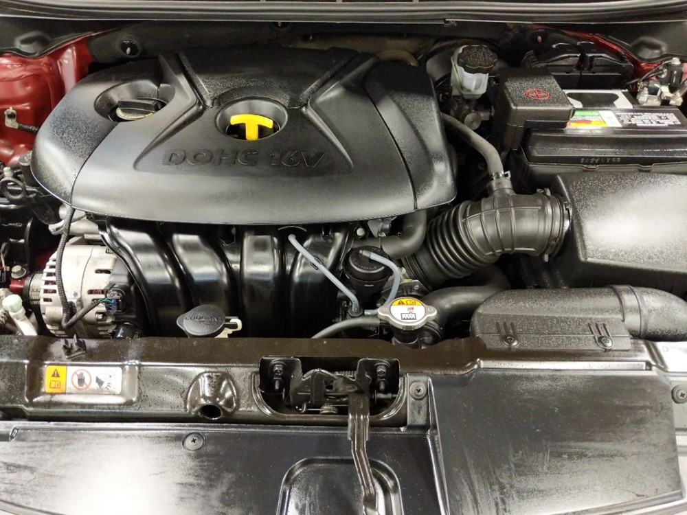 2013 Hyundai Elantra - Engine