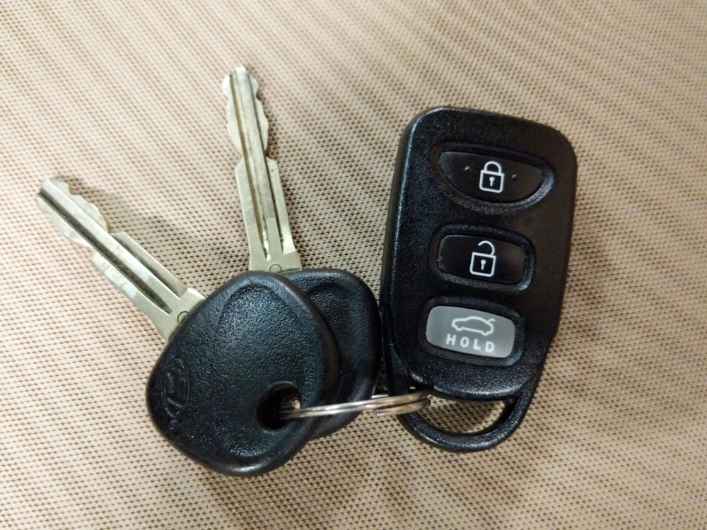 2013 Hyundai Elantra - Keys