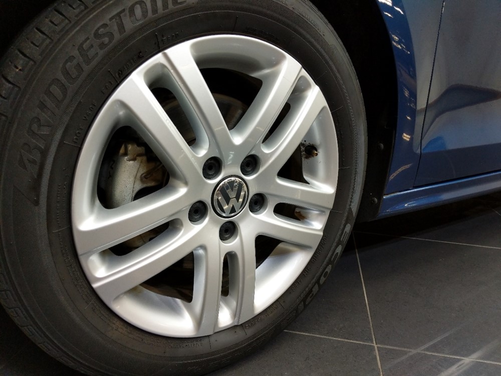 2017 Volkswagen Jetta - Wheel