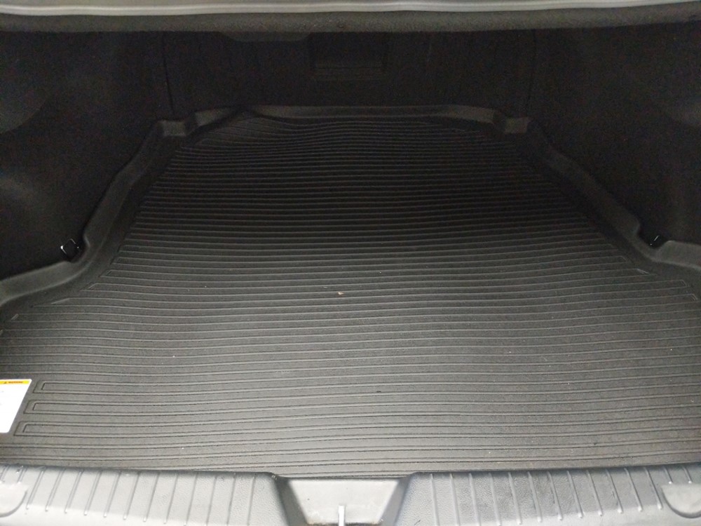 2014 Kia Cadenza - Trunk