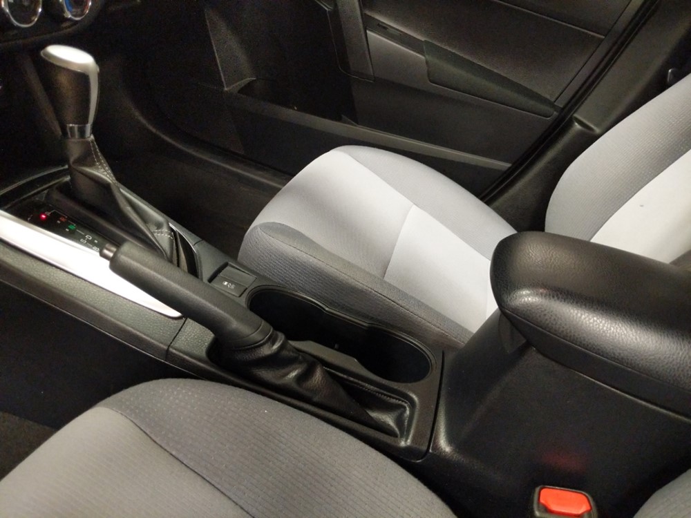 2017 Toyota Corolla - Center Console/Cup Holders