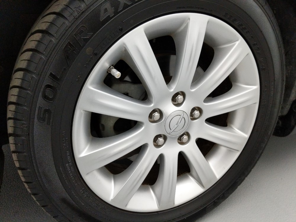 2012 Chrysler 200 - Wheel