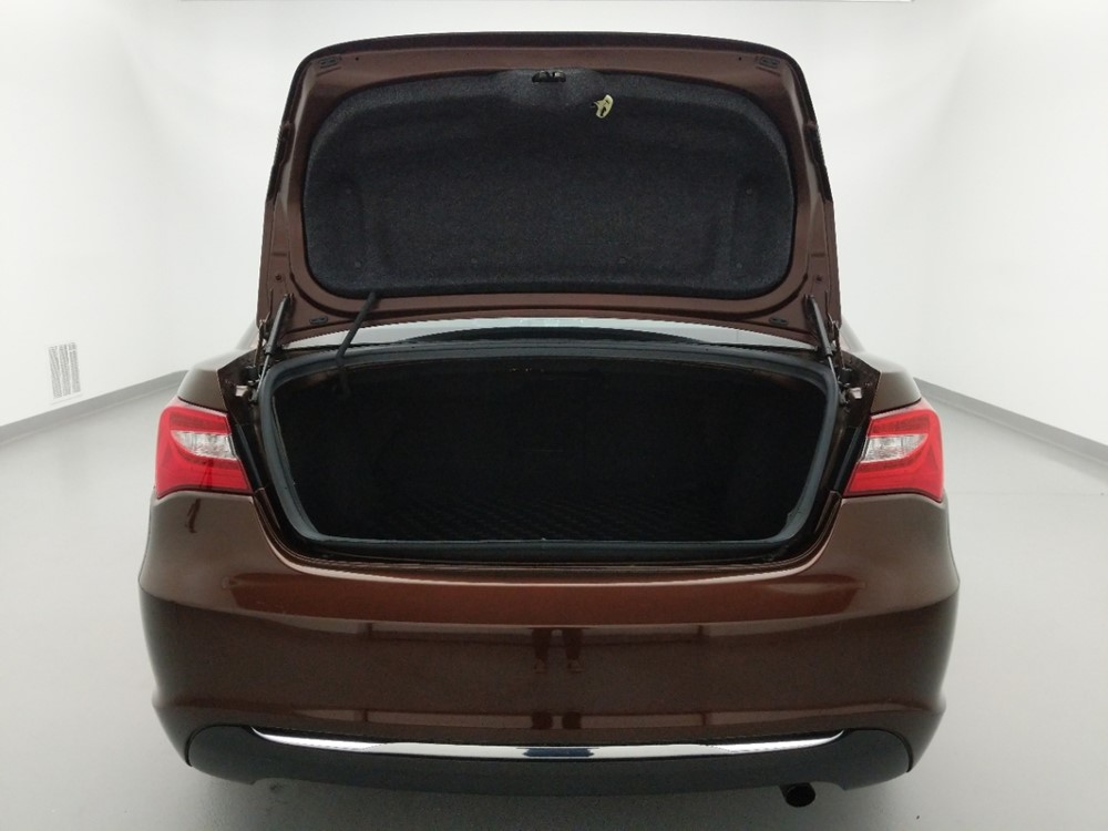 2012 Chrysler 200 - Trunk