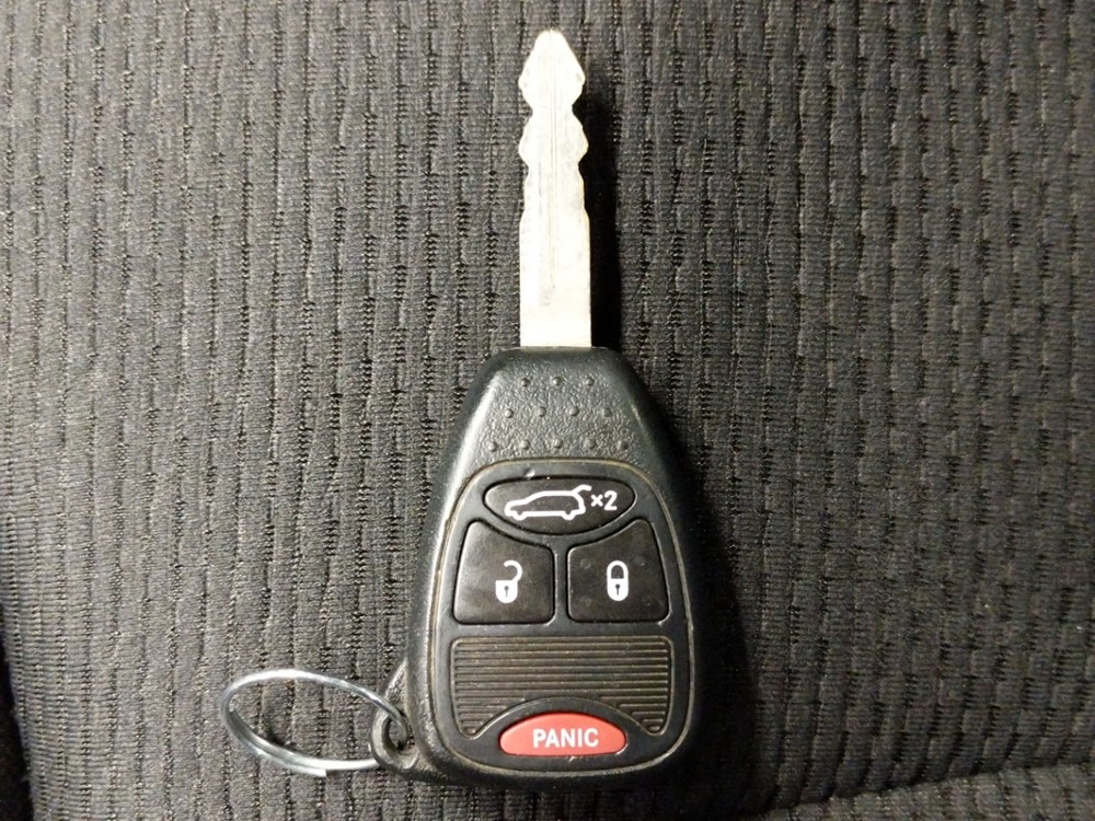 2014 Chrysler 200 - Keys
