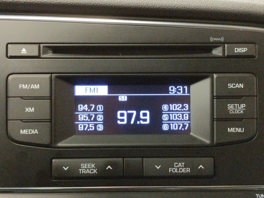 2017 Hyundai Elantra - Stereo Package