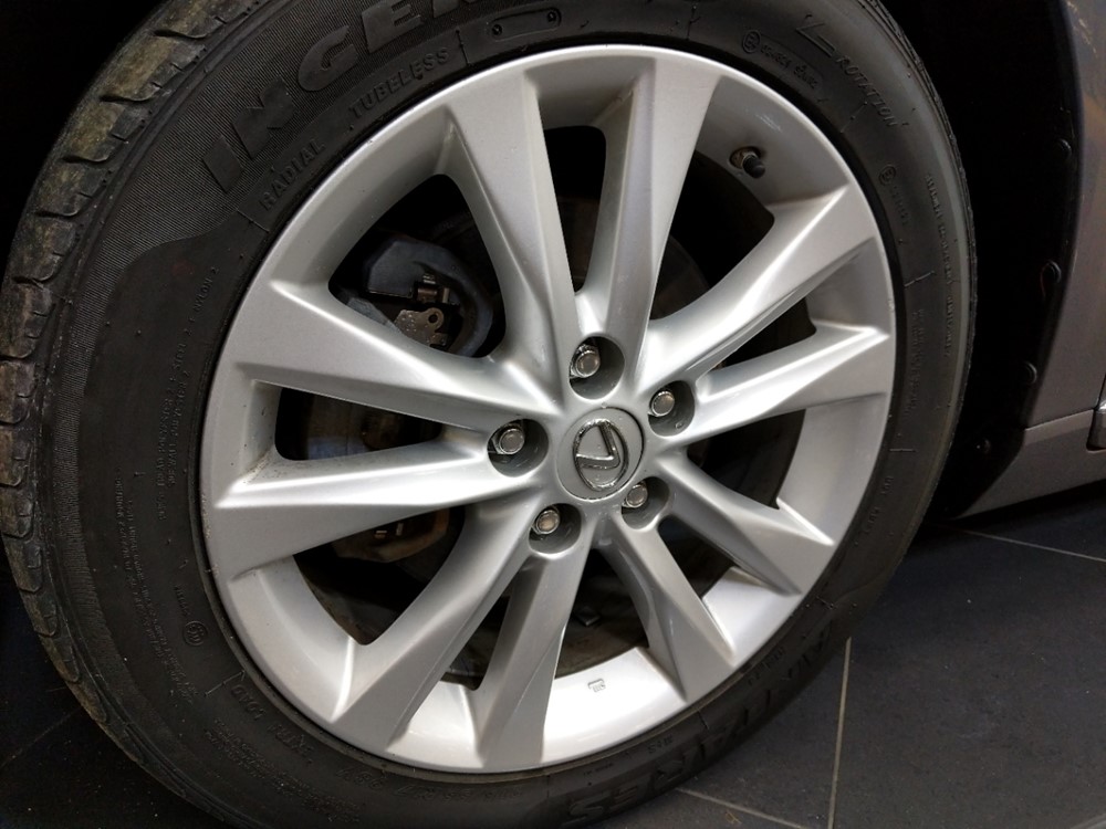 2012 Lexus ES 350 - Wheel