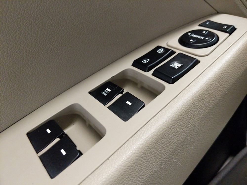 2017 Hyundai Elantra - Driver Power Windows/Lock Control