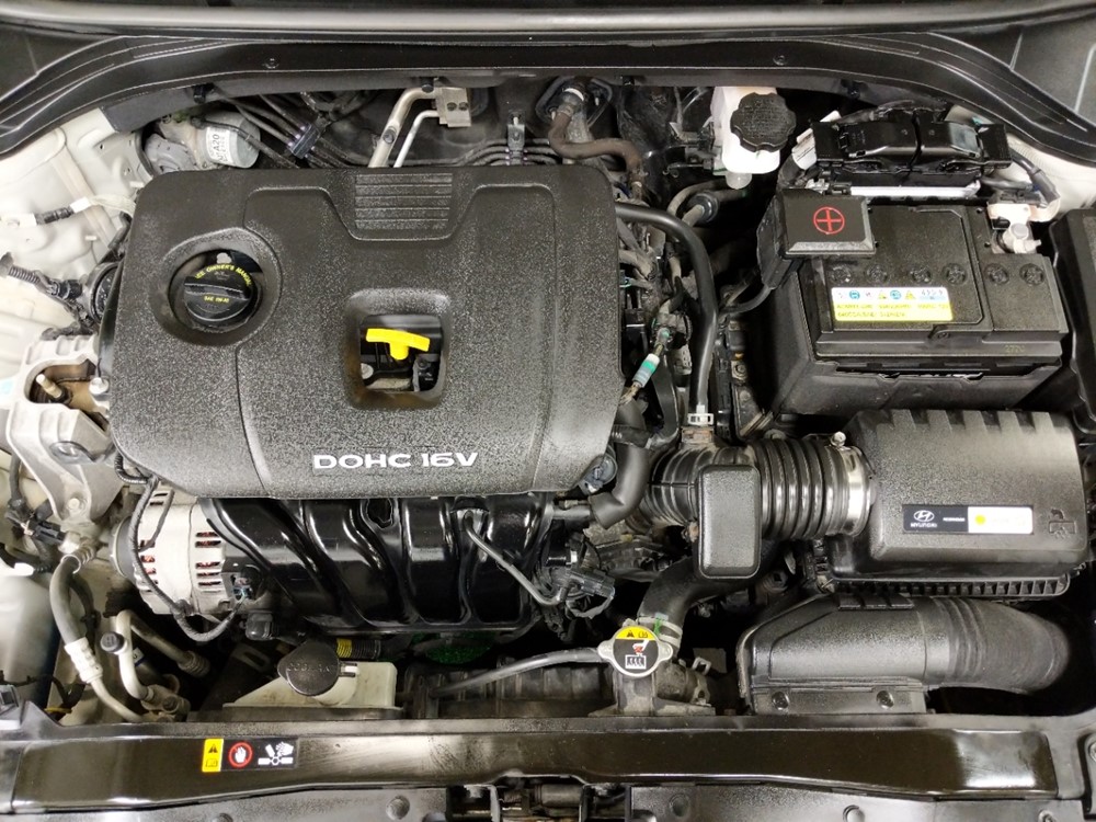 2017 Hyundai Elantra - Engine