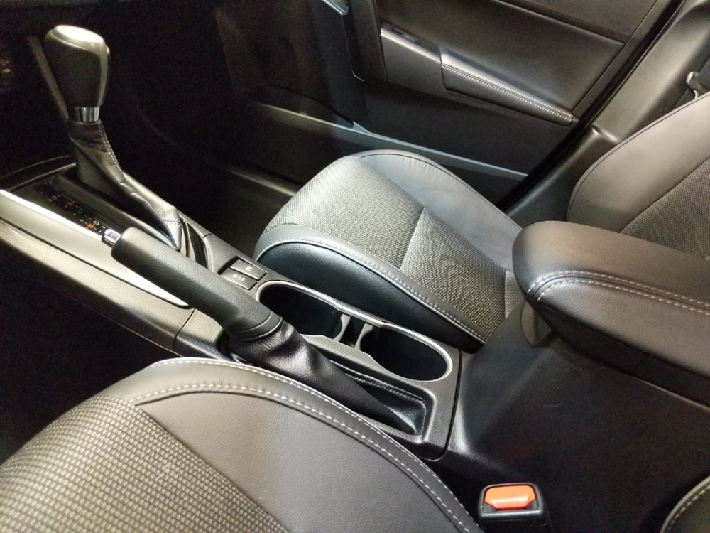 2016 Toyota Corolla - Center Console/Cup Holders