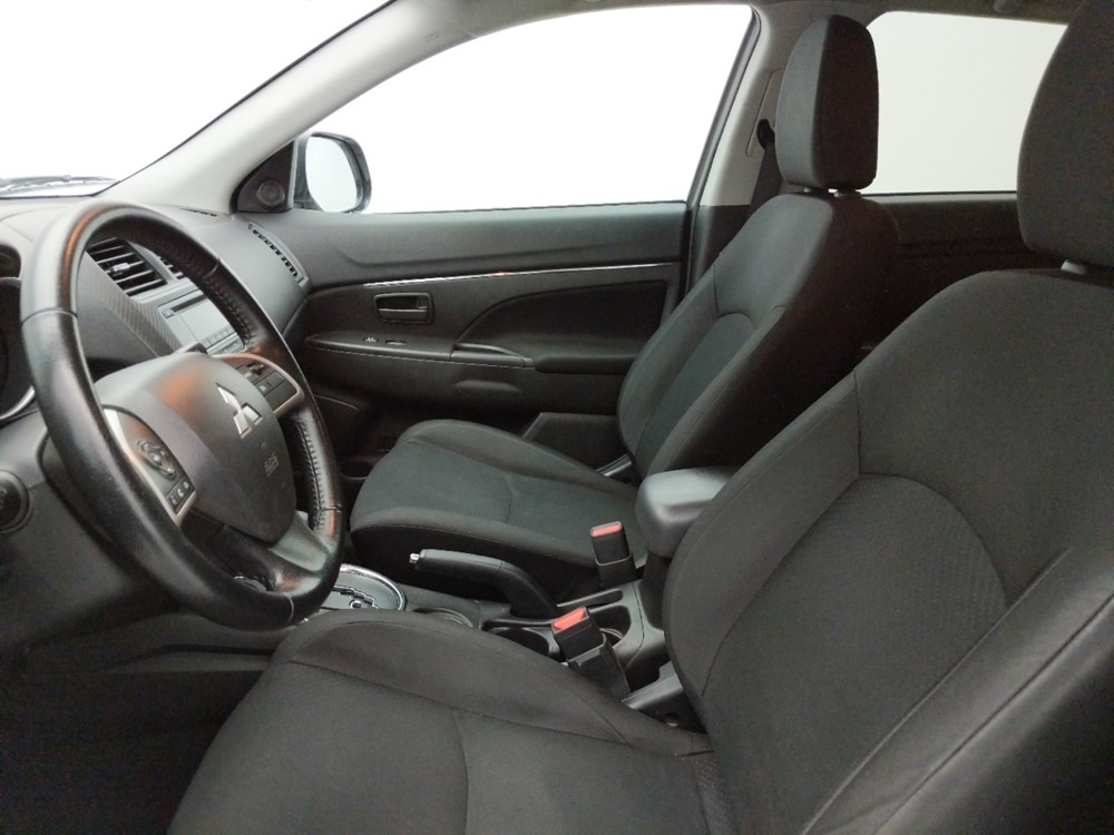 2015 Mitsubishi Outlander - Driver Front Seat