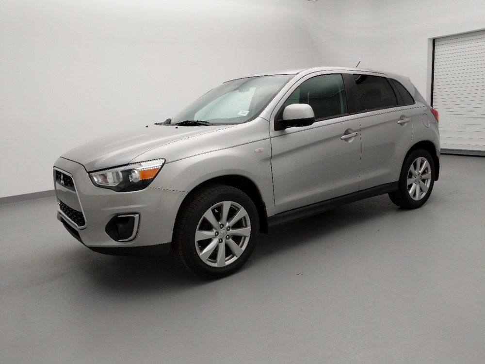 2015 Mitsubishi Outlander - Driver Front Side