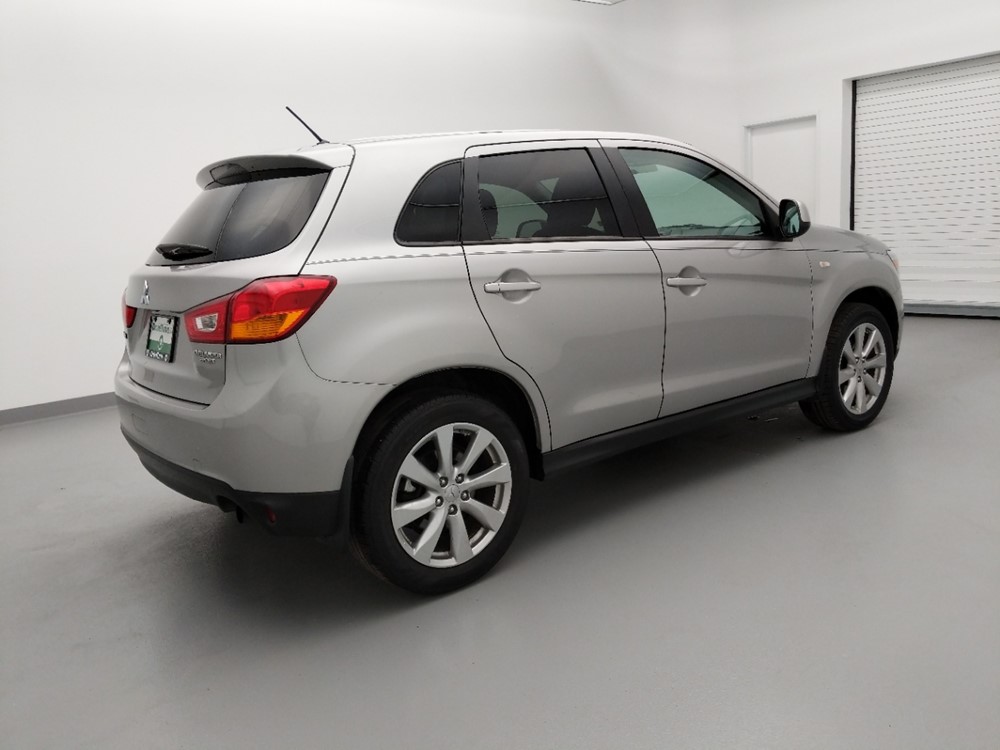 2015 Mitsubishi Outlander - Passenger Rear Side