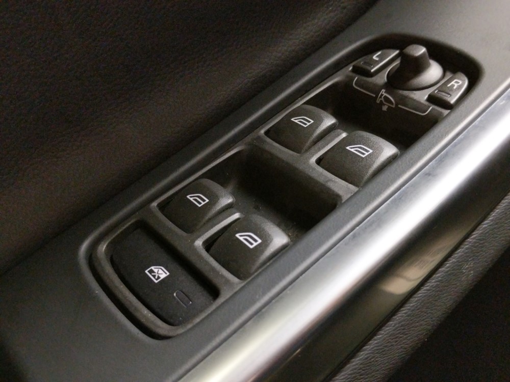 2017 Volvo V60 - Driver Power Windows/Lock Control