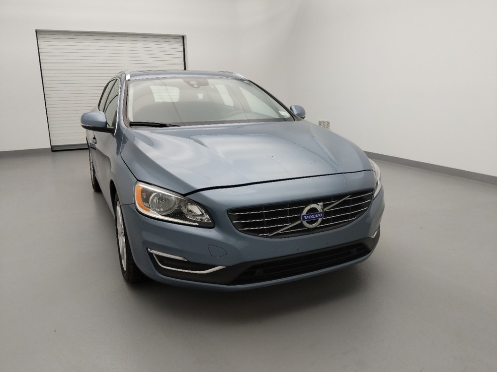 2017 Volvo V60 - Passenger Front Hood