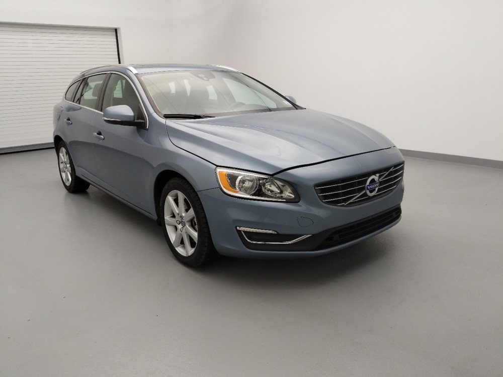 2017 Volvo V60 - Passenger Front Bumper