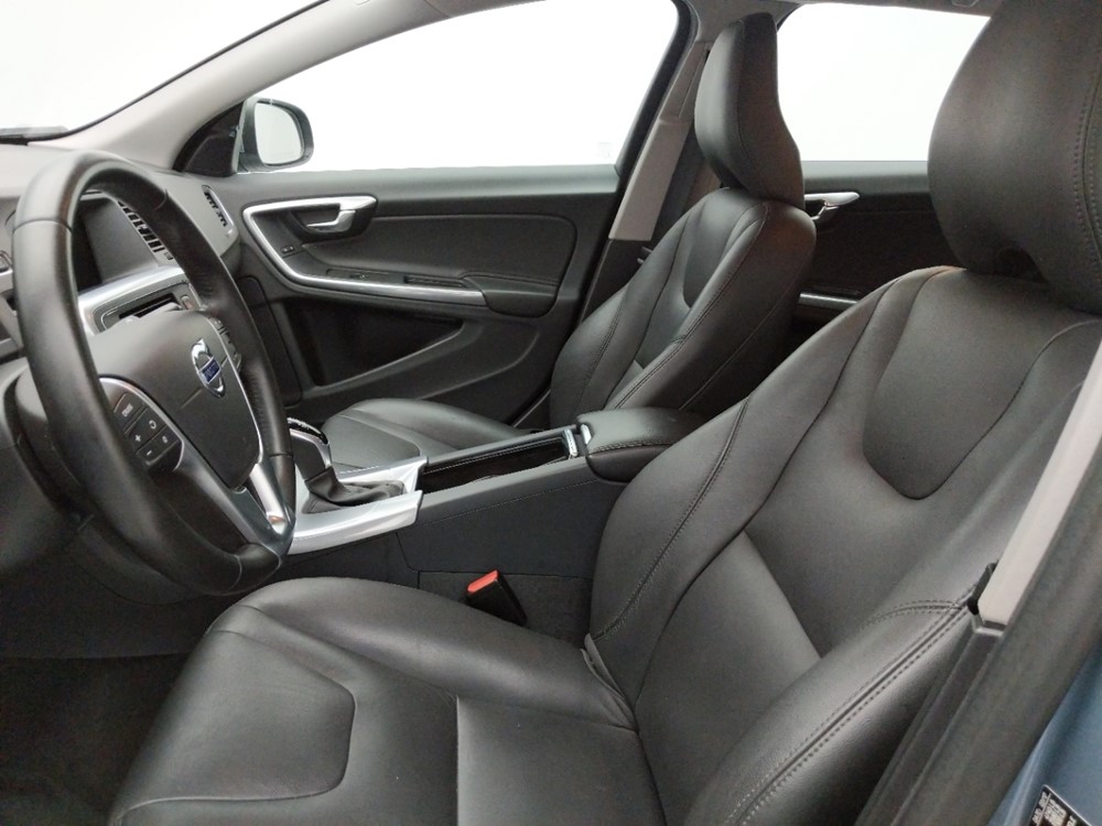 2017 Volvo V60 - Driver Front Seat