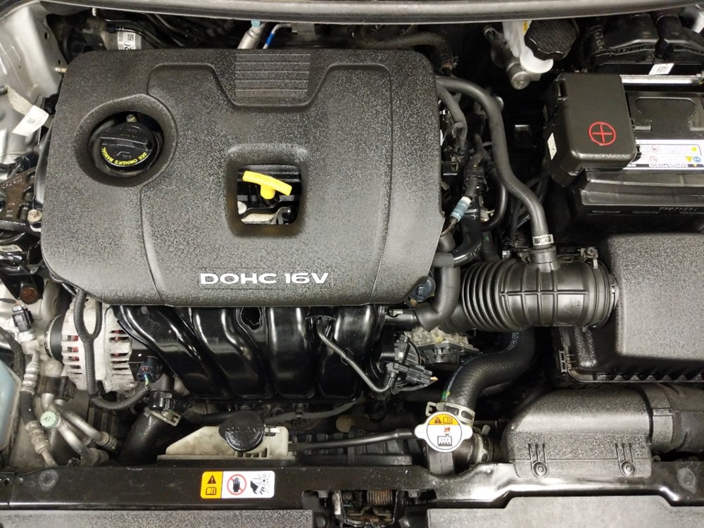 2017 Kia Forte - Engine