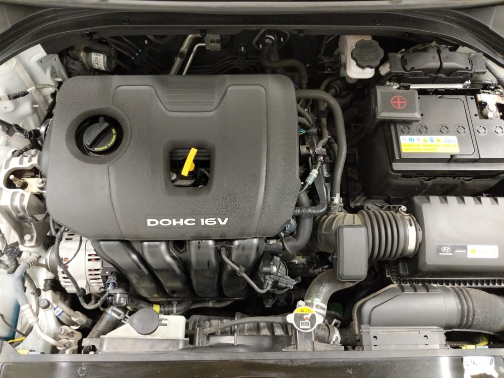 2017 Hyundai Elantra - Engine