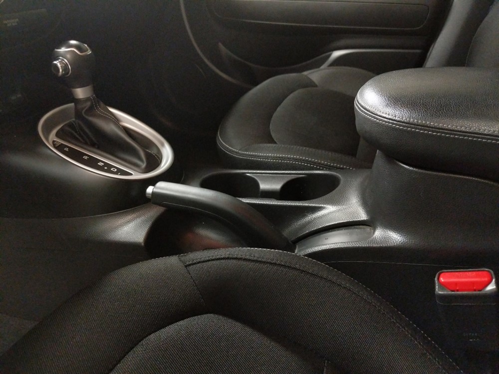 2017 Kia Soul - Center Console/Cup Holders
