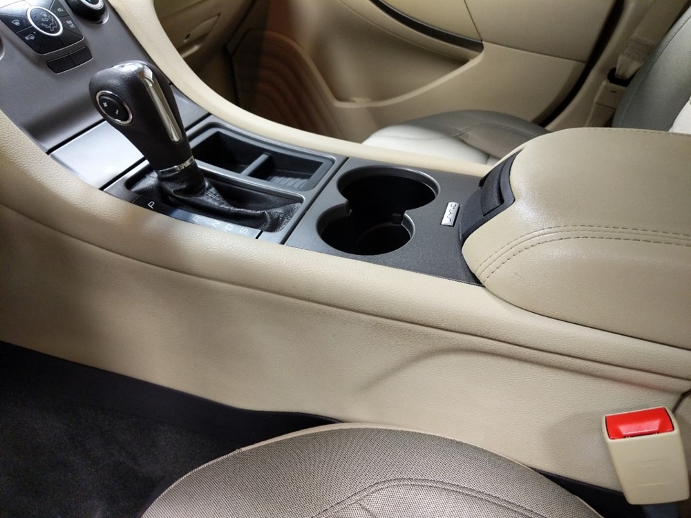 2015 Ford Taurus - Center Console/Cup Holders