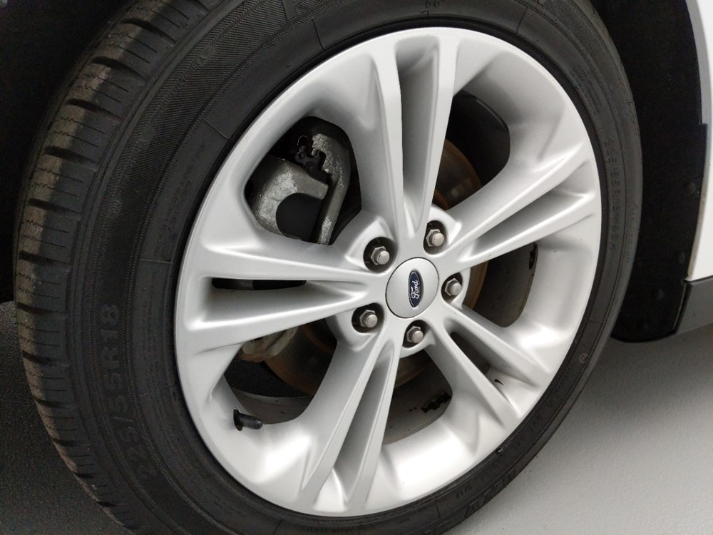 2015 Ford Taurus - Wheel