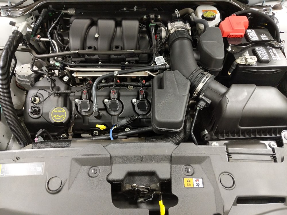 2015 Ford Taurus - Engine