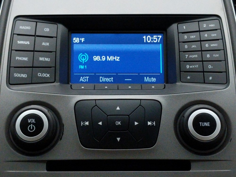 2015 Ford Taurus - Stereo Package