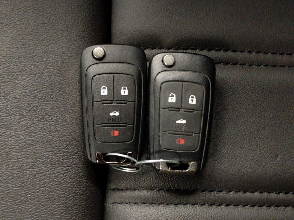 2016 Buick Regal - Keys