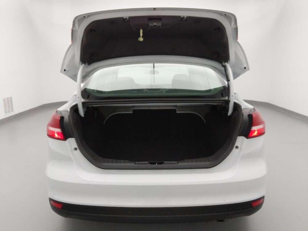2017 Ford Focus - Trunk