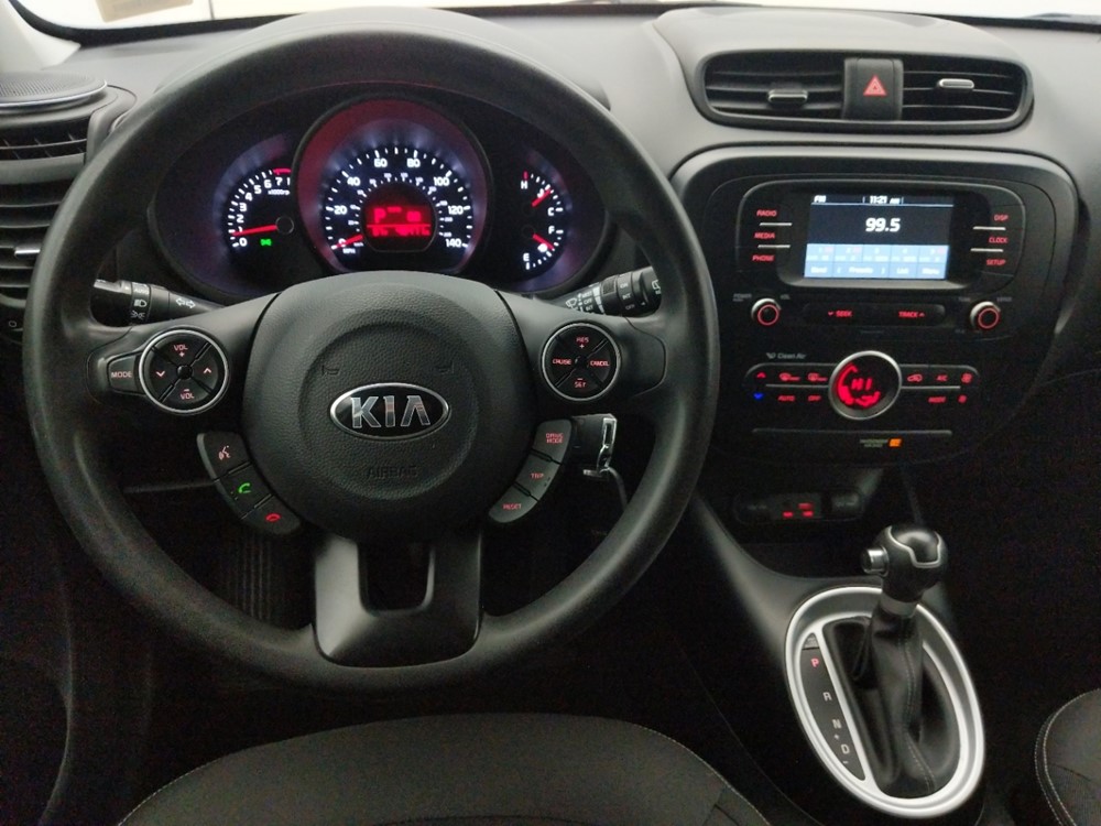 2017 Kia Soul - Driver Dash