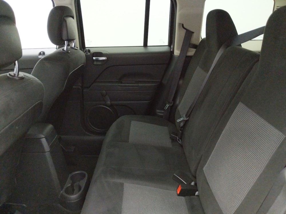 2016 Jeep Patriot - Driver Rear Seat