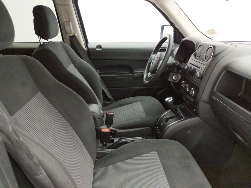 2016 Jeep Patriot - Passenger Front Seat