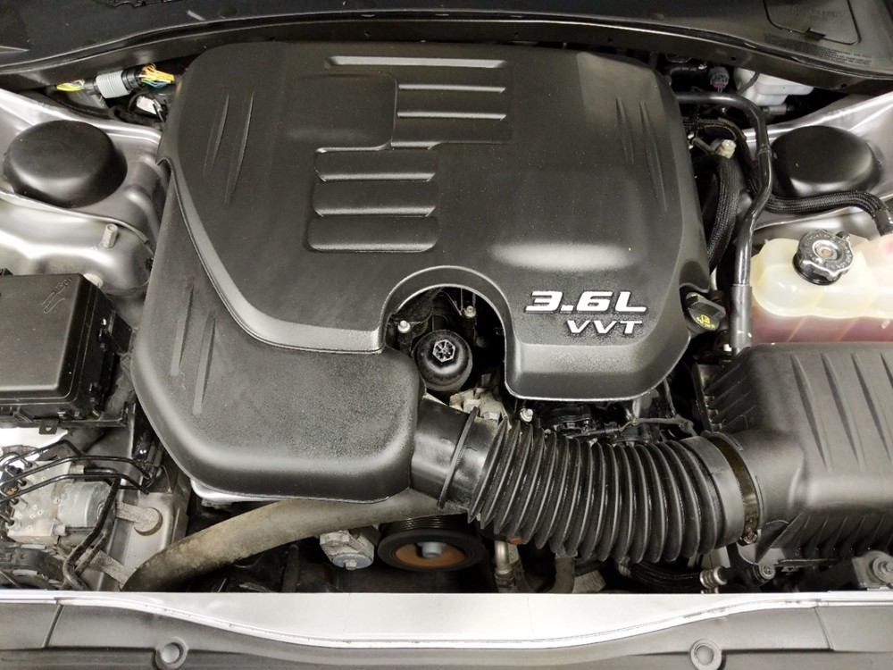 2015 Chrysler 300 - Engine