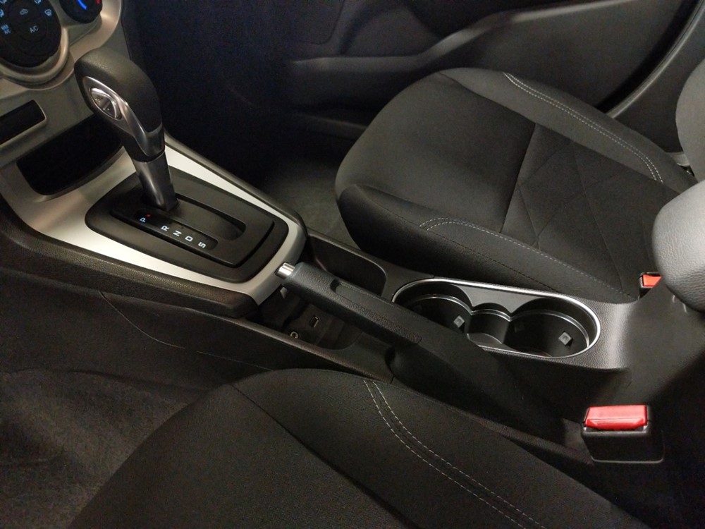 2018 Ford Fiesta - Center Console/Cup Holders