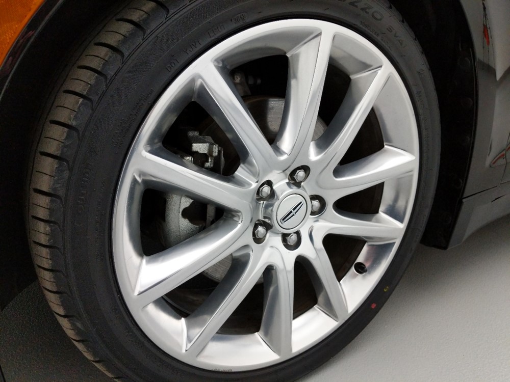 2016 Lincoln MKZ - Wheel