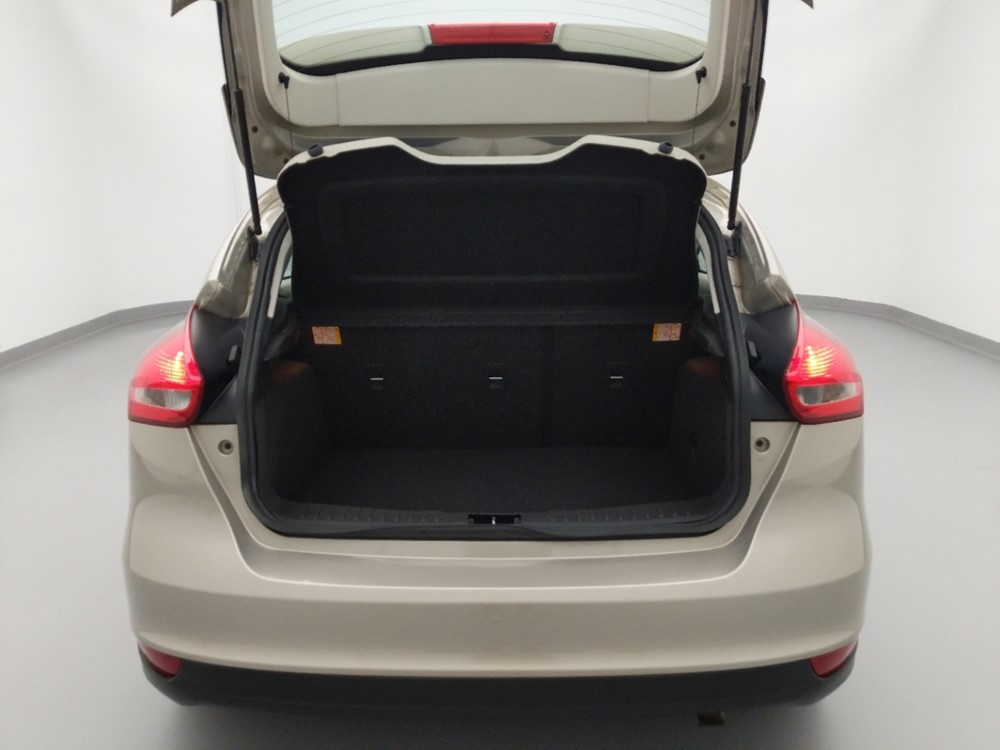2016 Ford Focus - Trunk
