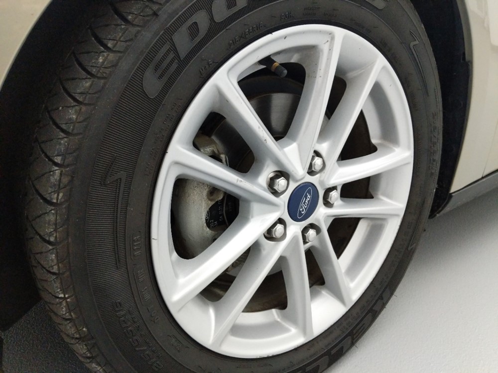 2016 Ford Focus - Wheel