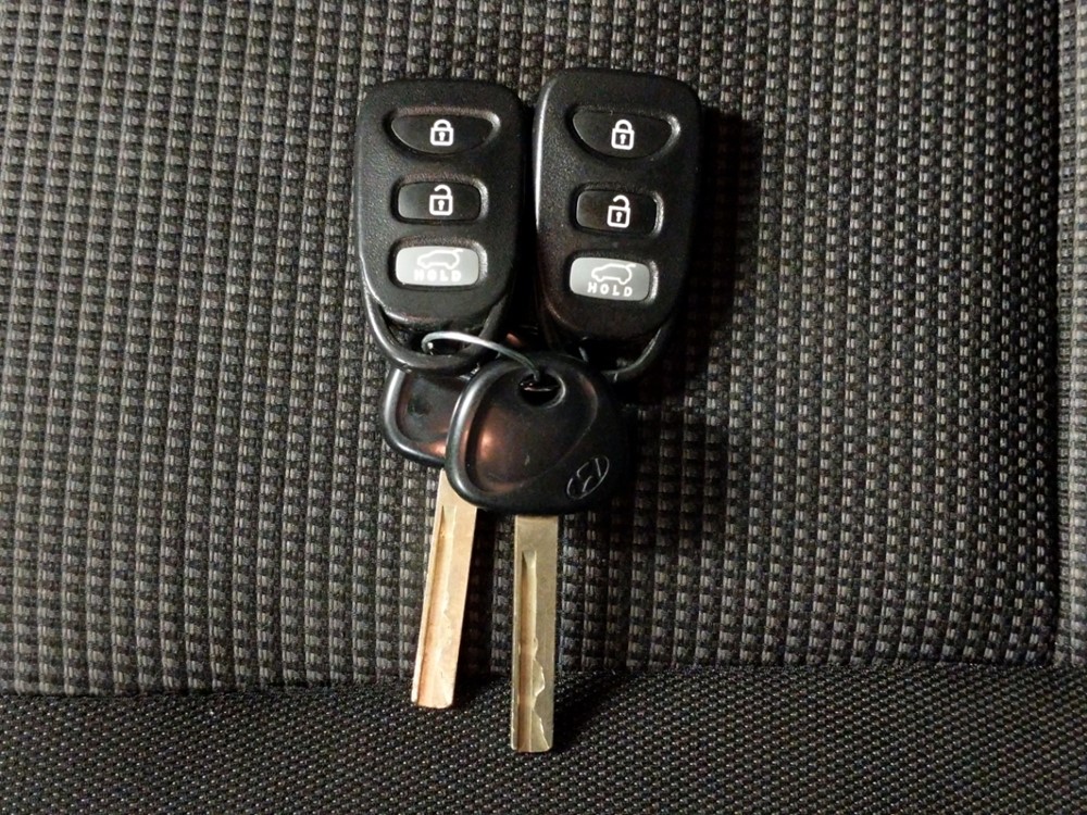 2017 Hyundai Elantra - Keys