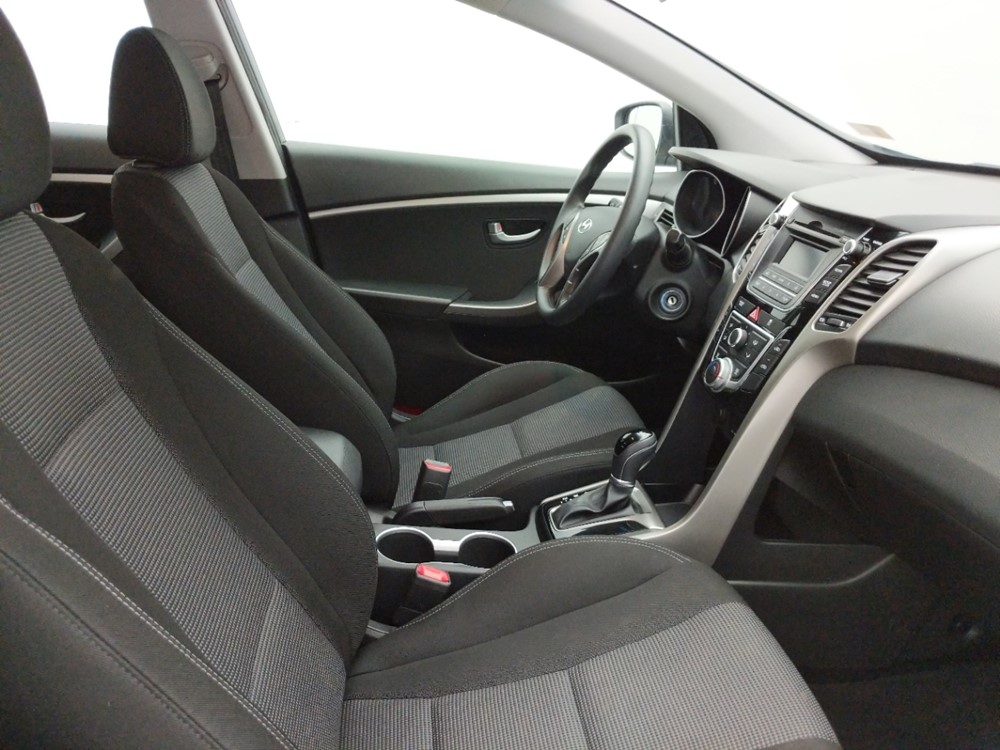 2017 Hyundai Elantra - Passenger Front Seat