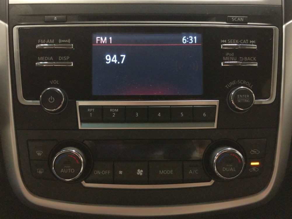 2017 Nissan Altima - Stereo Package