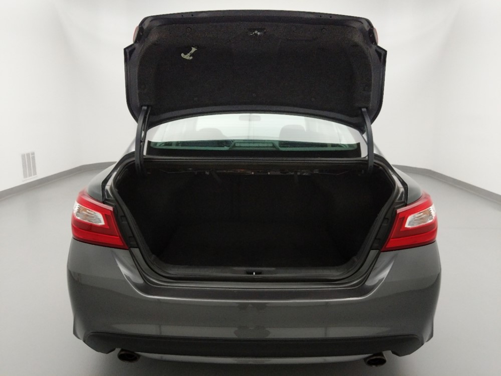 2017 Nissan Altima - Trunk