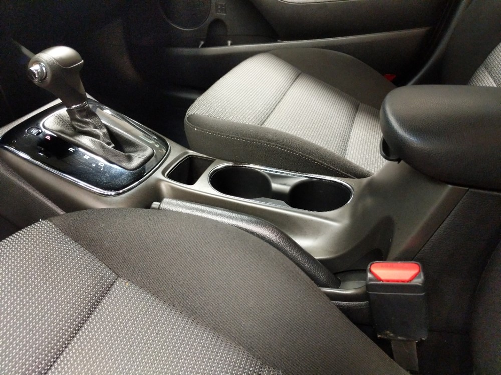 2017 Kia Forte - Center Console/Cup Holders