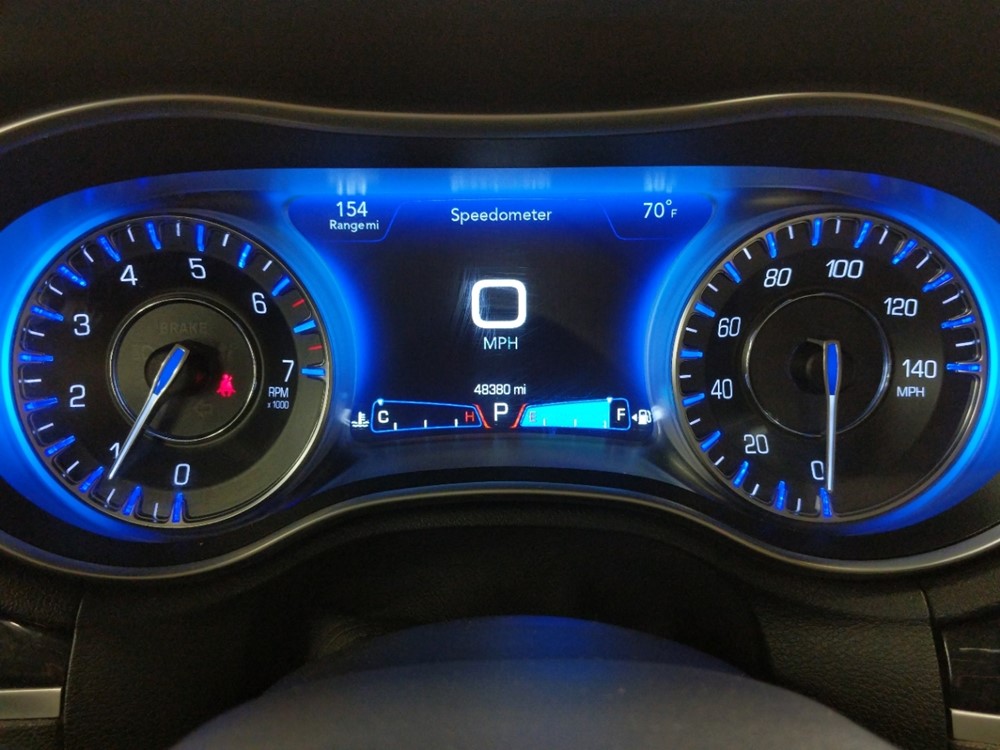 2018 Chrysler 300 - Odometer Close Up